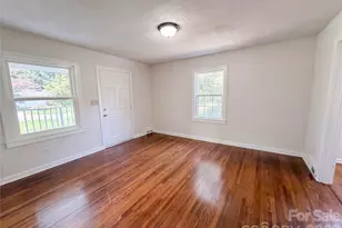 1006 Peachtree Rd, Charlotte, NC 28216 - Photo 5