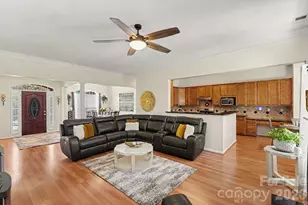 1523 Sweetgum Ln, Matthews, NC 28105 - Photo 5