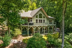 38 Mountain Crest Dr, Hendersonville, NC 28739 - Photo 11
