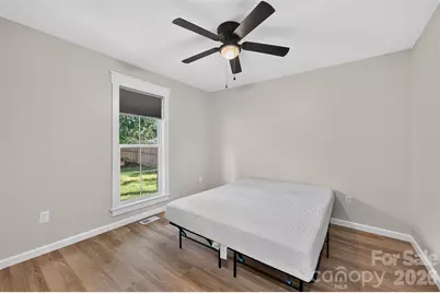 2416 4th Avenue NW, Hickory, NC 28601 - Photo 15