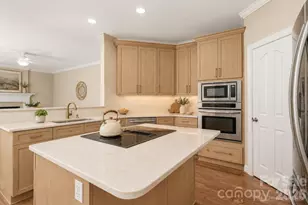 3415 12 Oaks Pl, Charlotte, NC 28270 - Photo 15