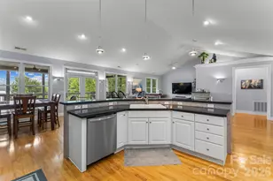 705 Waters Edge Dr, Nebo, NC 28761 - Photo 5