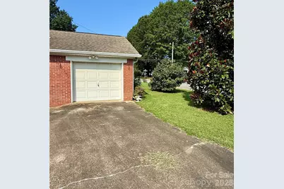 401 S Mulberry Street, Cherryville, NC 28021 - Photo 7