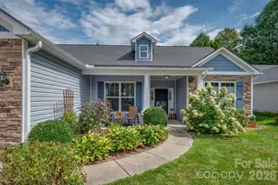 131 Creekwalk Ln, Hendersonville, NC 28792 - Photo 5
