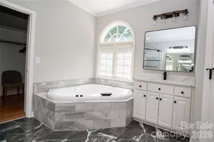 1563 Calls Lodge Ct, Morganton, NC 28655 - Photo 25