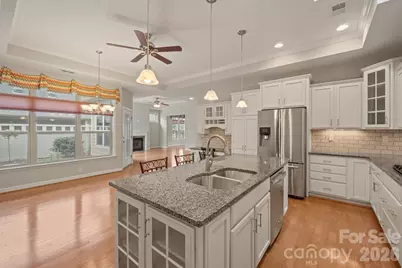 5028 Polo Gate Boulevard, Charlotte, NC 28216 - Photo 9