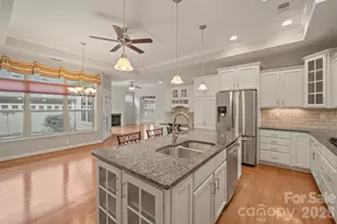 5028 Polo Gate Boulevard, Charlotte, NC 28216 - Photo 9
