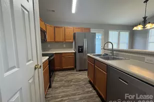 124 Crestwood Dr, Mount Holly, NC 28120 - Photo 5