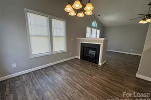 124 Crestwood Dr, Mount Holly, NC 28120 - Photo 3