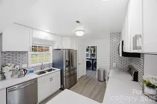 7204 Hidden Creek Dr, Charlotte, NC 28214 - Photo 11