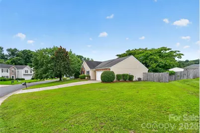5733 Cardington Court, Charlotte, NC 28216 - Photo 3