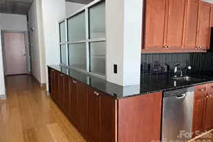 505 E 6th St, Charlotte, NC 28202 - Photo 3