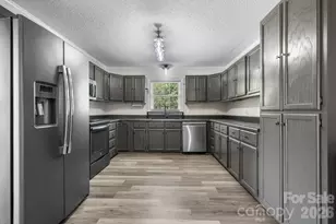 5795 Valley Field Rd, Hickory, NC 28602 - Photo 11