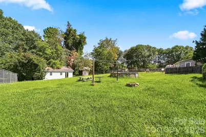 425 Heritage Farm Road, Hickory, NC 28601 - Photo 5