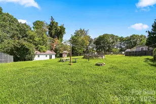 425 Heritage Farm Rd, Hickory, NC 28601 - Photo 5