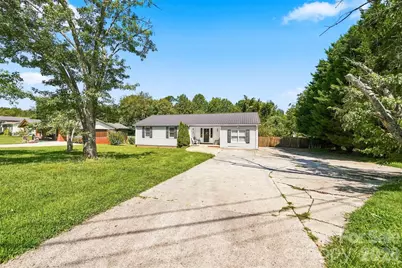 425 Heritage Farm Road, Hickory, NC 28601 - Photo 3