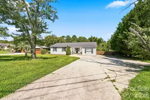 425 Heritage Farm Rd, Hickory, NC 28601 - Photo 3