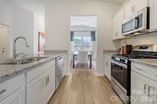 5009 Montoya St, Charlotte, NC 28215 - Photo 7