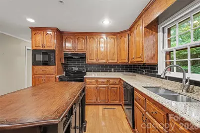 113 Brookshire Avenue, Kannapolis, NC 28083 - Photo 9