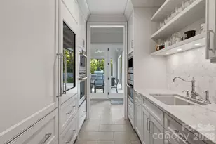 4709 Ockley Manor Ln, Charlotte, NC 28226 - Photo 17