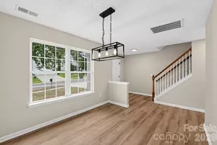 1034 Chalk Hill Ln, Charlotte, NC 28214 - Photo 3