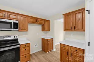 1034 Chalk Hill Ln, Charlotte, NC 28214 - Photo 9