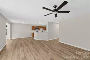 1034 Chalk Hill Ln, Charlotte, NC 28214 - Photo 7