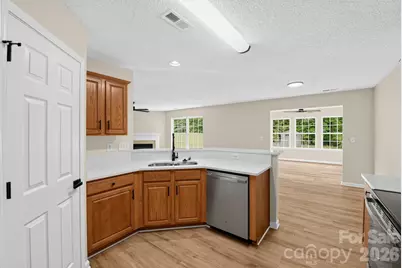 1034 Chalk Hill Lane, Charlotte, NC 28214 - Photo 11
