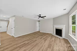 1034 Chalk Hill Ln, Charlotte, NC 28214 - Photo 5