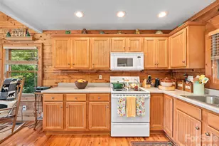 185 Bluebird Ln, Spruce Pine, NC 28777 - Photo 9