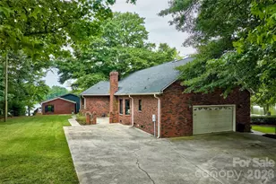 2143 Peninsula Dr, Lake Wylie, SC 29710 - Photo 27