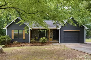 2765 Stockwood Dr, Gastonia, NC 28056 - Photo 3