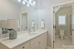 8843 Heydon Hall Cir, Charlotte, NC 28210 - Photo 33