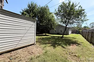 2107 Custer St, Charlotte, NC 28216 - Photo 29