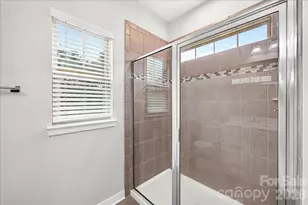 2017 Birchside Dr, Charlotte, NC 28205 - Photo 37