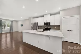 2017 Birchside Dr, Charlotte, NC 28205 - Photo 11