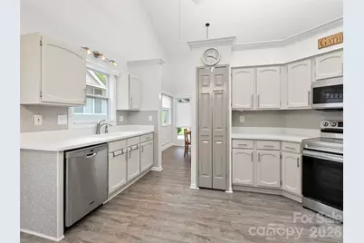 4 Tisha Lane, Hendersonville, NC 28739 - Photo 3