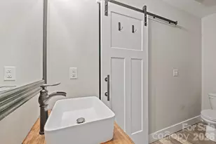 607 E 17th St, Newton, NC 28658 - Photo 21