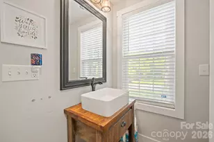 607 E 17th St, Newton, NC 28658 - Photo 15