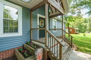 607 E 17th St, Newton, NC 28658 - Photo 5