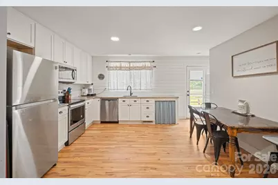 607 E 17th Street, Newton, NC 28658 - Photo 9
