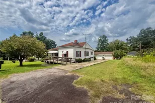 36 Holly St, Great Falls, SC 29055 - Photo 3