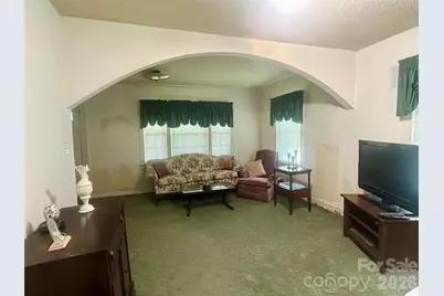 36 Holly Street, Great Falls, SC 29055 - Photo 9