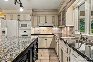 175 Robinhood Rd, Asheville, NC 28804 - Photo 19
