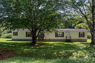 2660 Barrier Loop, Morganton, NC 28655 - Photo 3