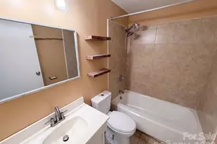 3618 Gustar Ct, Charlotte, NC 28212 - Photo 13
