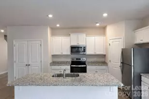 2020 Transatlantic Ave, Charlotte, NC 28215 - Photo 5