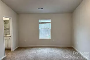2020 Transatlantic Ave, Charlotte, NC 28215 - Photo 9