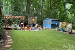 398 Locust Dr, Maggie Valley, NC 28751 - Photo 3