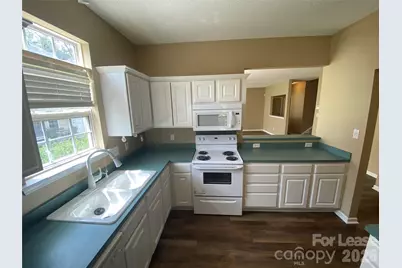 5422 Waverly Lynn Lane, Charlotte, NC 28269 - Photo 3